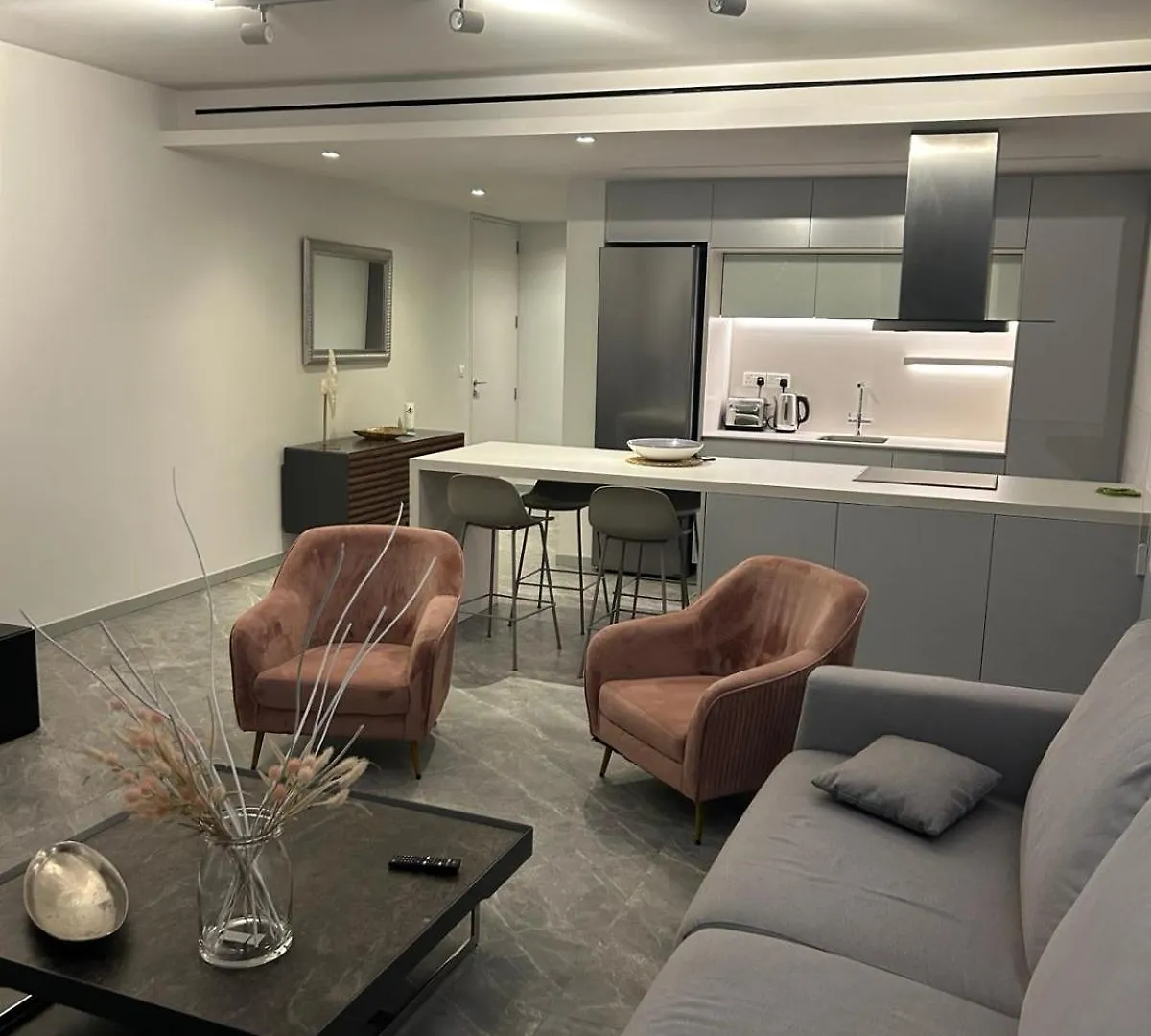 Luxury Seaview Palm Beach Apartment Larnaca